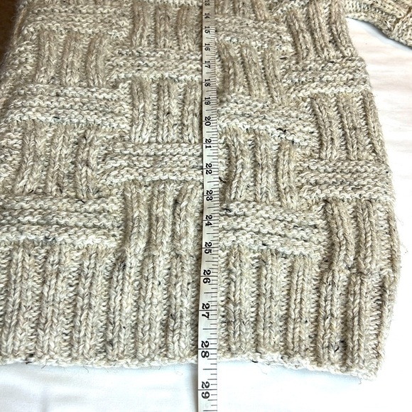 Vintage Handmade Cable Knit Crew Neck Raised Heavy Knit fisherman Sweaterr SZ L - Picture 9 of 9